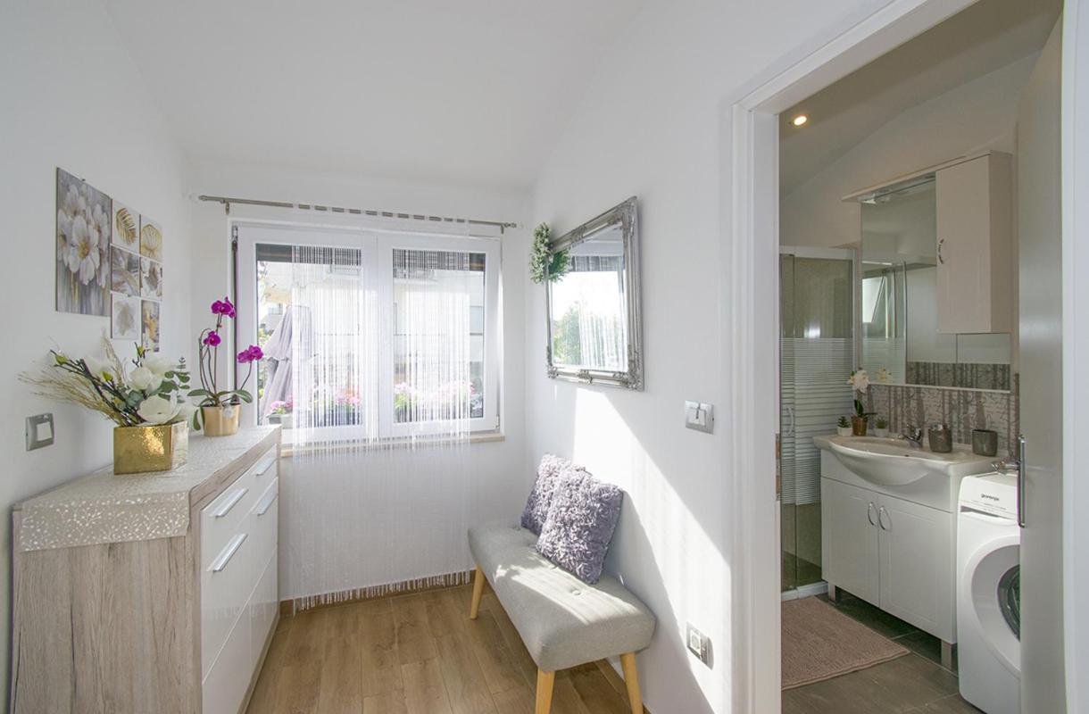 Apartment Edera, Near The Town In A Quiet Location Ρόβινι Εξωτερικό φωτογραφία
