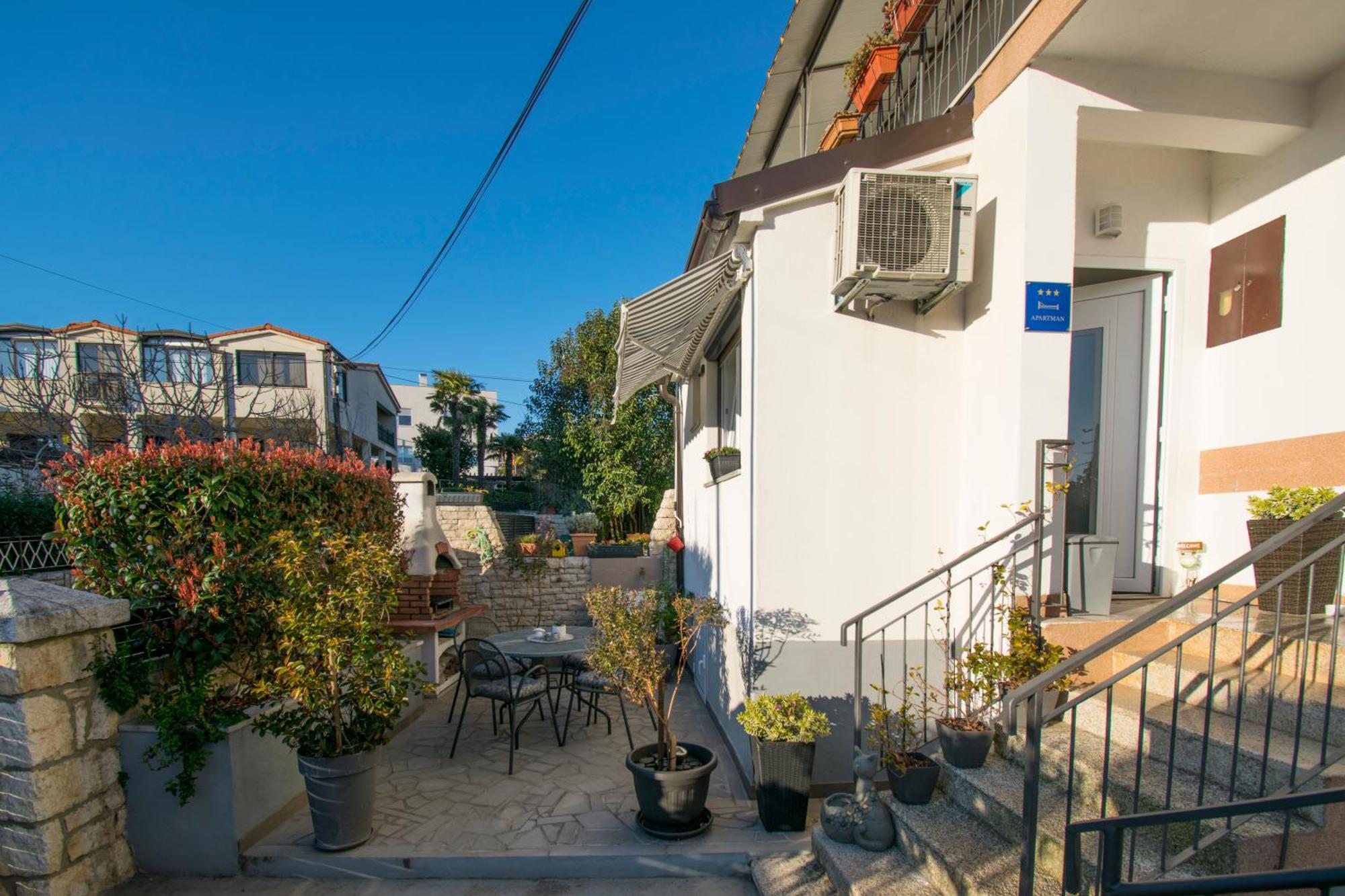 Apartment Edera, Near The Town In A Quiet Location Ρόβινι Εξωτερικό φωτογραφία